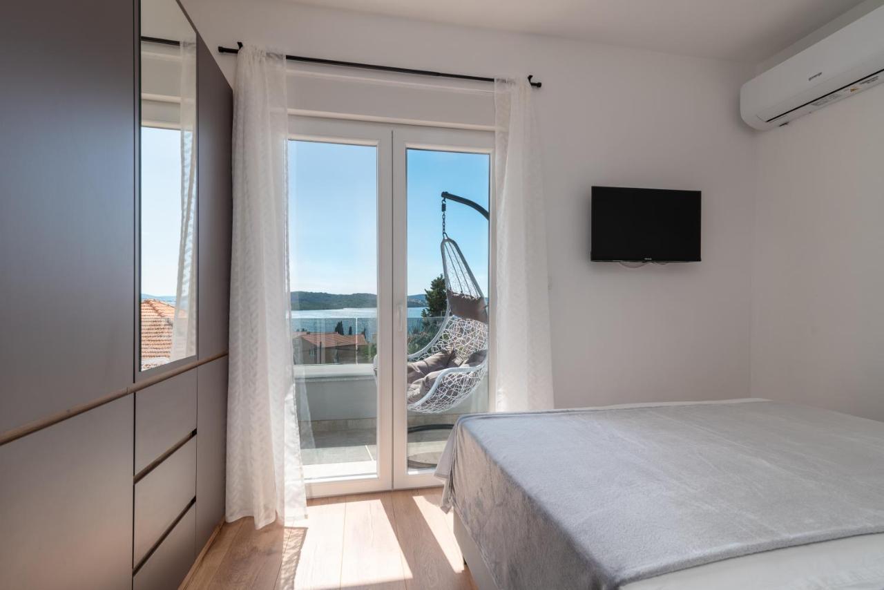 Villa Eight By Villa Kuzmanic Trogir Eksteriør billede