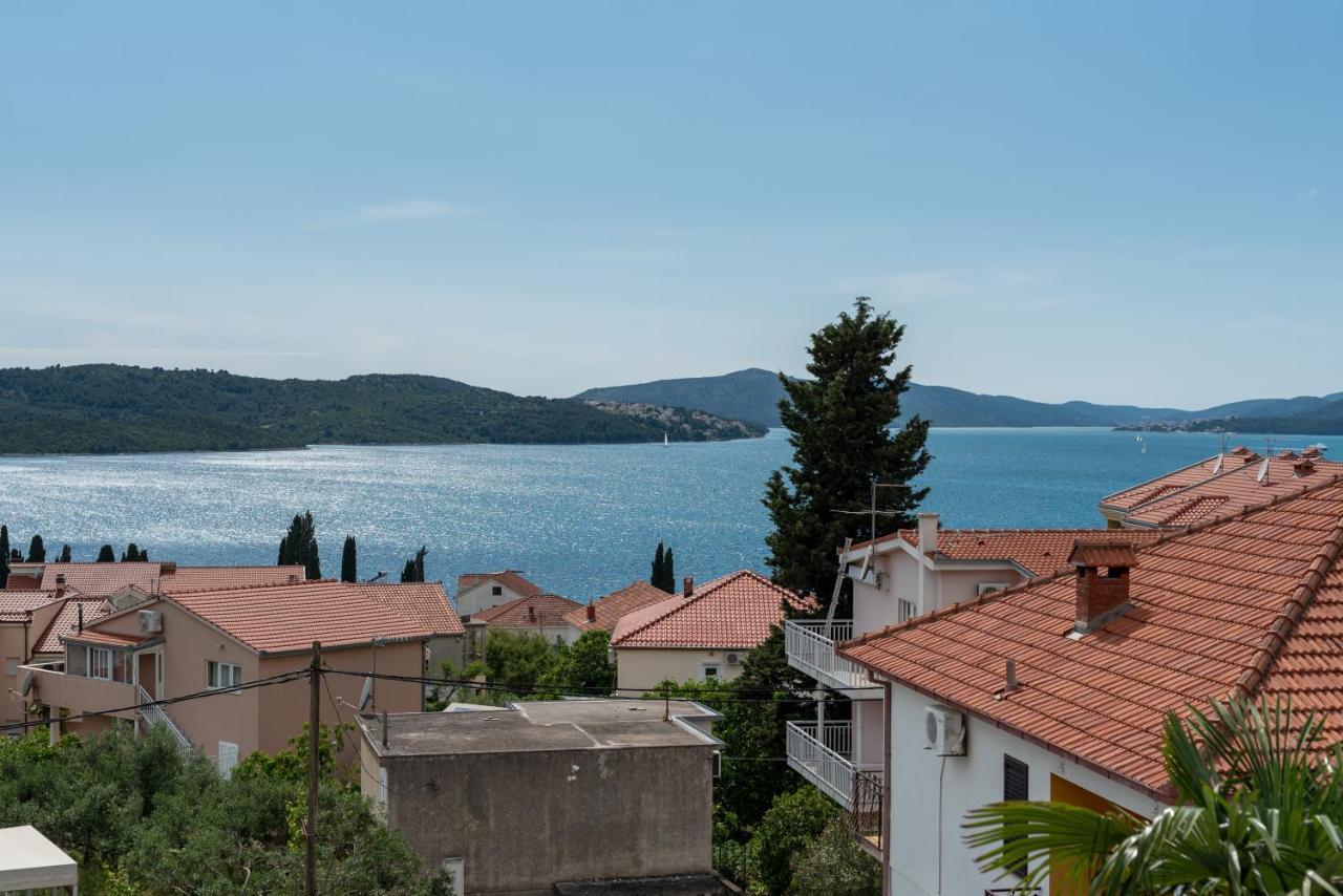 Villa Eight By Villa Kuzmanic Trogir Eksteriør billede