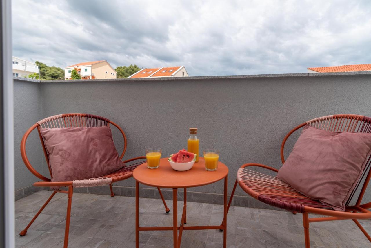 Villa Eight By Villa Kuzmanic Trogir Eksteriør billede